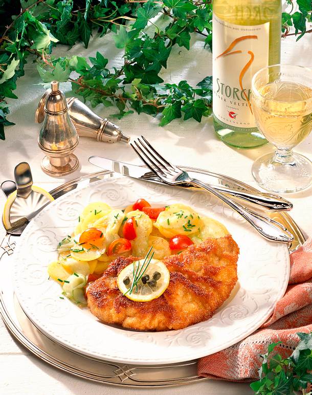 Wiener Schnitzel Mit Garnitur — Rezepte Suchen