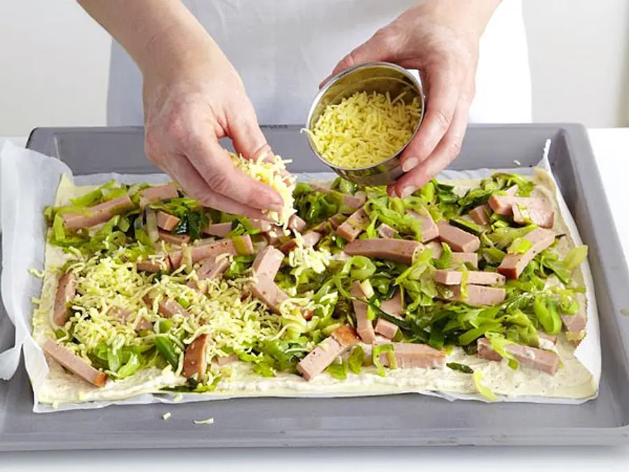 Wiesn-Flammkuchen - Schritt 6: