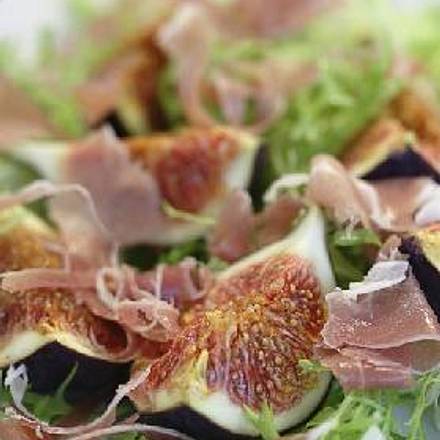 Wildkräutersalat mit marinierten Feigen á la Mirko Reeh Rezept