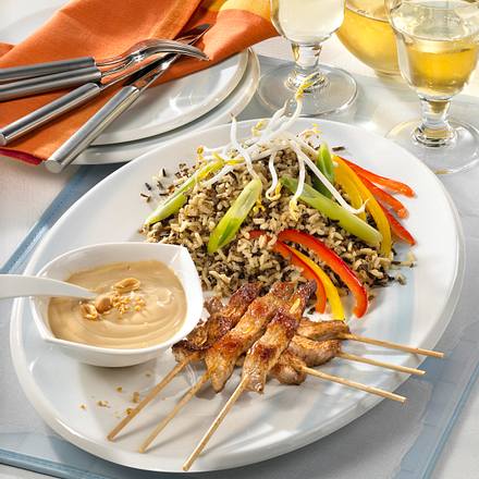Wildreissalat mit Satéspießen Rezept Wildreissalat mit Satéspießen Rezept