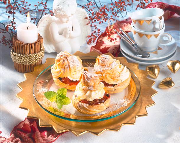 Windbeutel mit Rumtopffrüchten Rezept