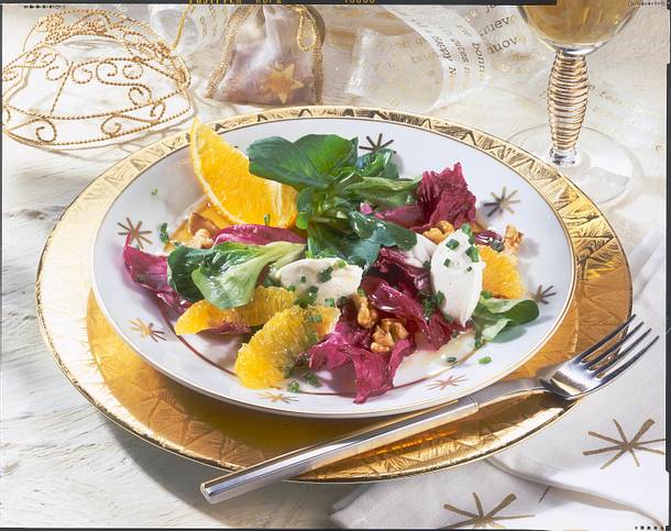 Winterlicher Blattsalat mit Frischkäse-Nockerln Rezept