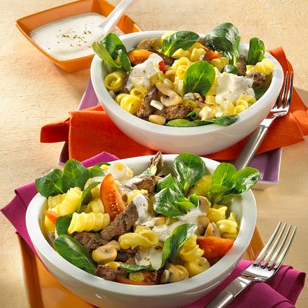 Winterlicher Nudelsalat mit Filet Rezept