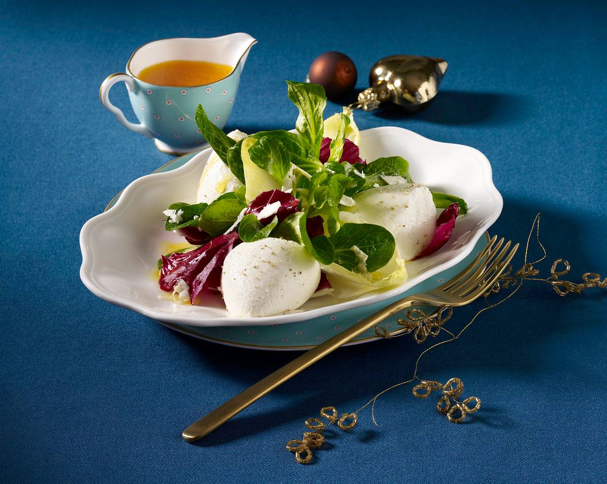 Wintersalat mit Forellennocken Rezept