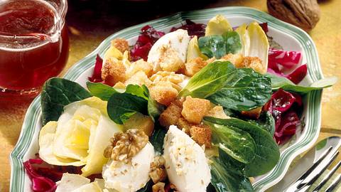 Wintersalat mit Frischkäsebällchen Rezept - Foto: Maass