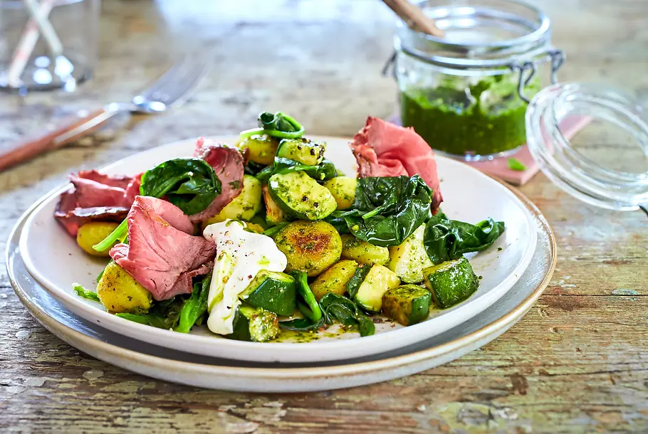 Wird Zeit“-Gnocchi mit rasantem Roastbeef Rezept „Wird Zeit“- Gnocchi mit rasantem Roastbeef Rezept