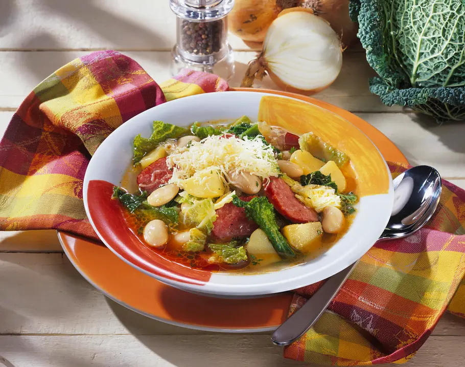 Wirsing-Bohnen-Topf mit Cabanossi Rezept