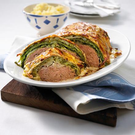 Wirsing-Hackbraten mit Käsekruste Rezept Wirsing-Hackbraten mit Käsekruste Rezept