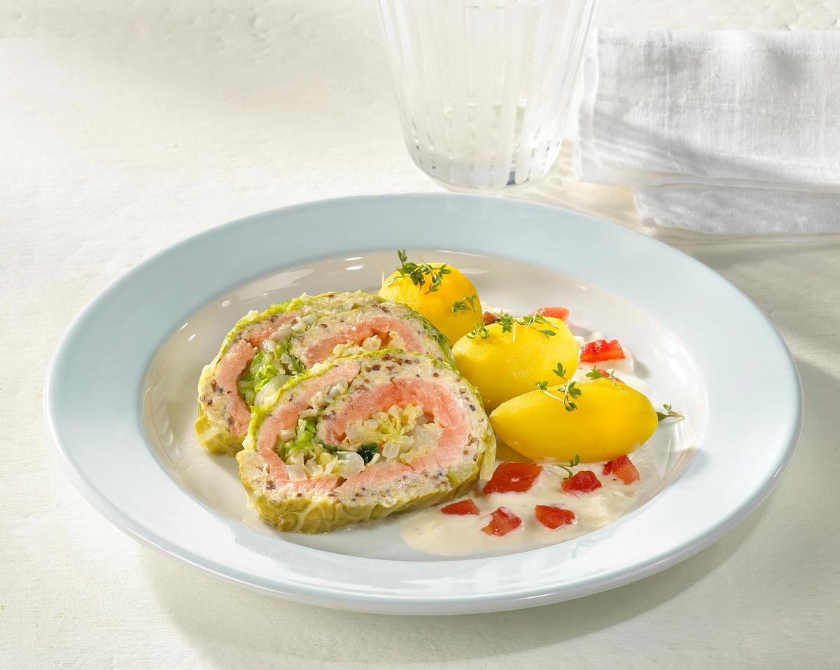 Wirsing-Lachs-Roulade Rezept