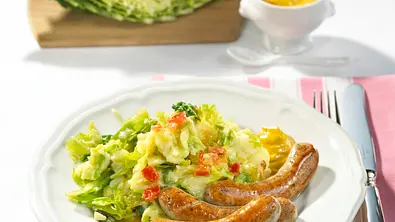 Wirsing-Püree zu Nürnberger Würstchen Rezept - Foto: LECKER @ Bauer Media Group