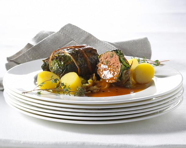 Wirsing-Rouladen mit Hackfüllung Rezept