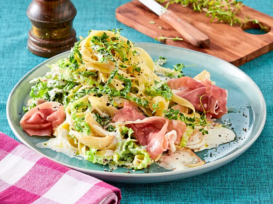 Wirsing-Schinken-Nudeln für Eilige Rezept Wirsing-Schinken-Nudeln für Eilige Rezept
