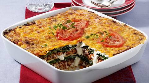 Wirsingkohl-Hack-Lasagne Rezept - Foto: House of Food / Bauer Food Experts KG