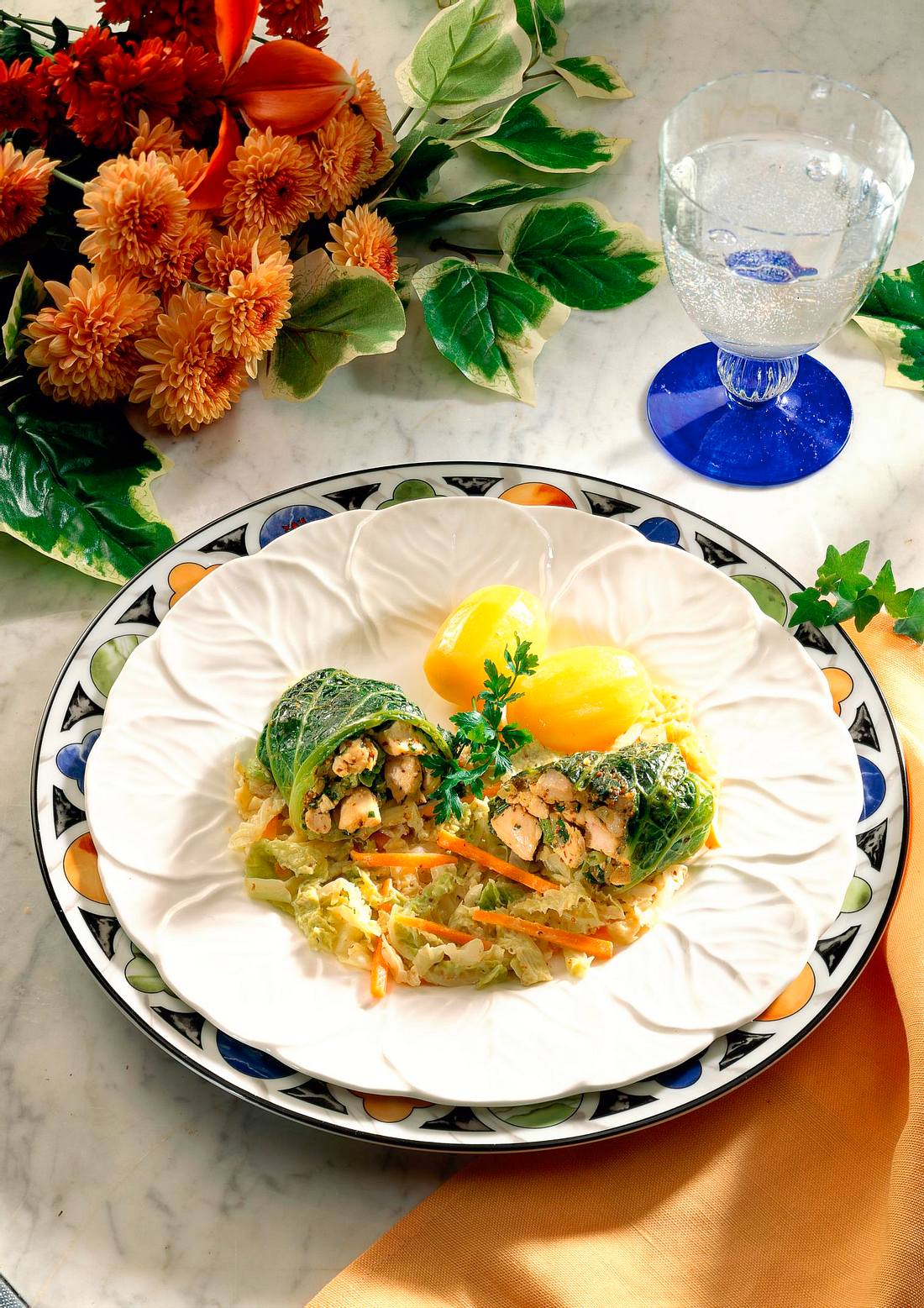 Wirsingroulade mit Geflügelfüllung Rezept | LECKER
