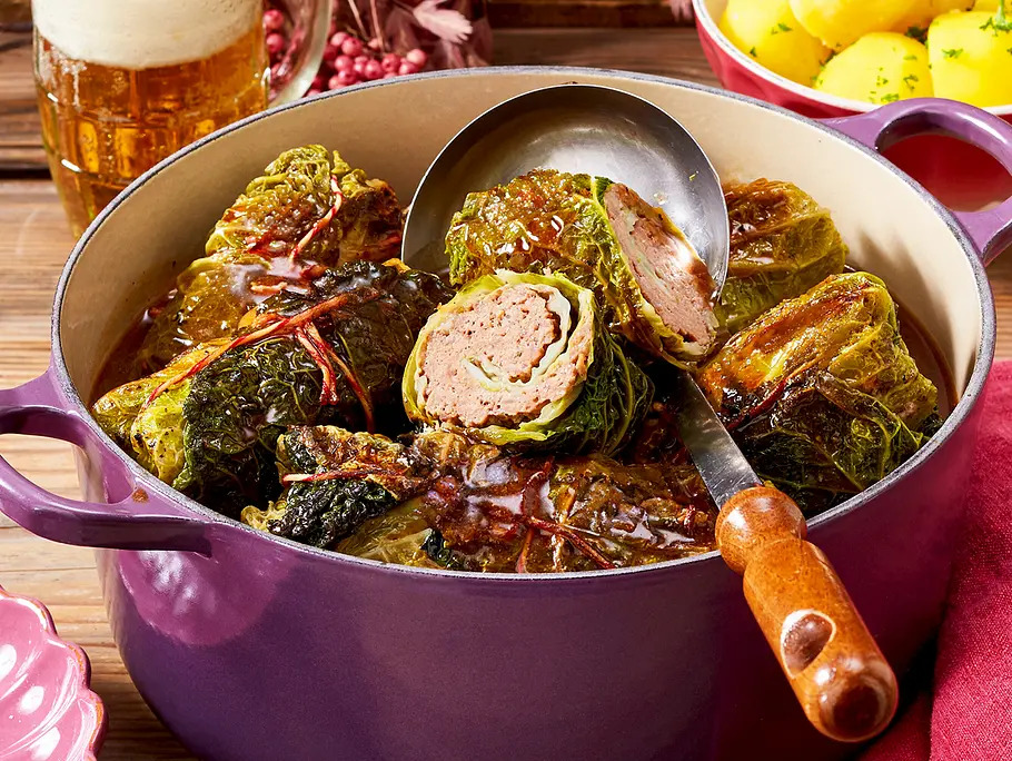 Wirsing-Rouladen mit Hackfüllung Rezept Wirsing-Rouladen mit Hackfüllung