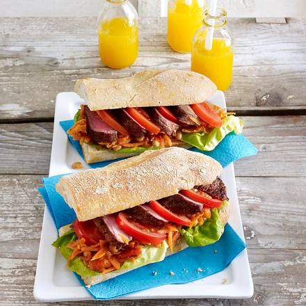 WM-Croque mit Straußensteak und Chakalaka-Soße Rezept WM-Croque mit Straußensteak und Chakalaka-Soße Rezept