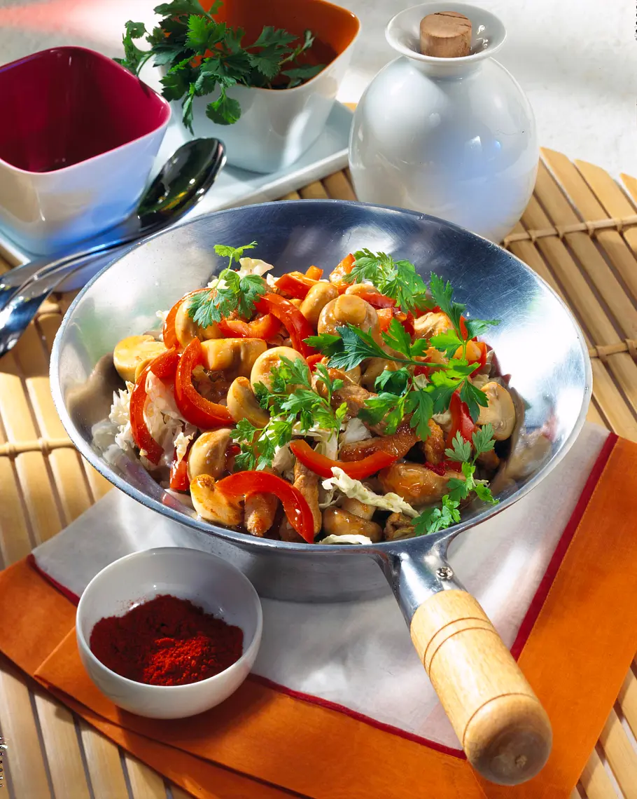 Wok-Gemüse mit Schnitzelfleisch Rezept Wok-Gemüse mit Schnitzelfleisch Rezept
