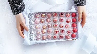 Wolke-sieben-Himbeerküsschen Rezept - Foto: LECKER @ Bauer Media Group