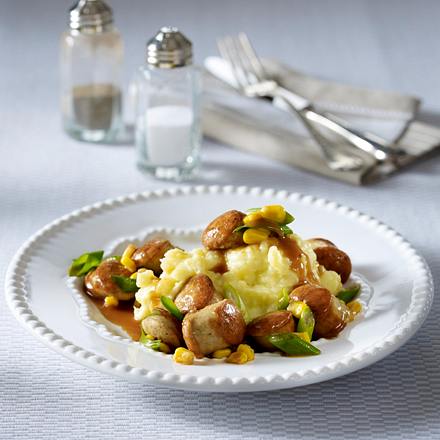Würstchen-Bier-Ragout zu Kartoffelpüree Rezept Würstchen-Bier-Ragout zu Kartoffelpüree Rezept