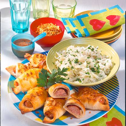 Würstchen im Schlafrock Rezept Würstchen im Schlafrock Rezept