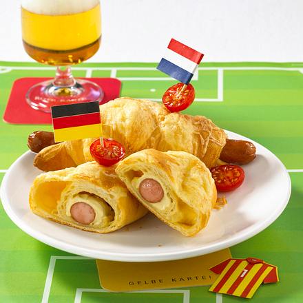 Würstchen im Trikot Rezept Würstchen im Trikot Rezept