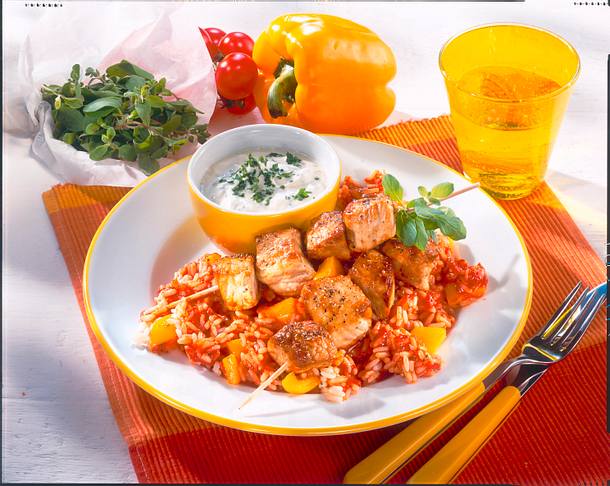 Würziger Tomaten-Reis zu Schnitzel-Schaschlik Rezept Würziger Tomaten-Reis zu Schnitzel-Schaschlik Rezept