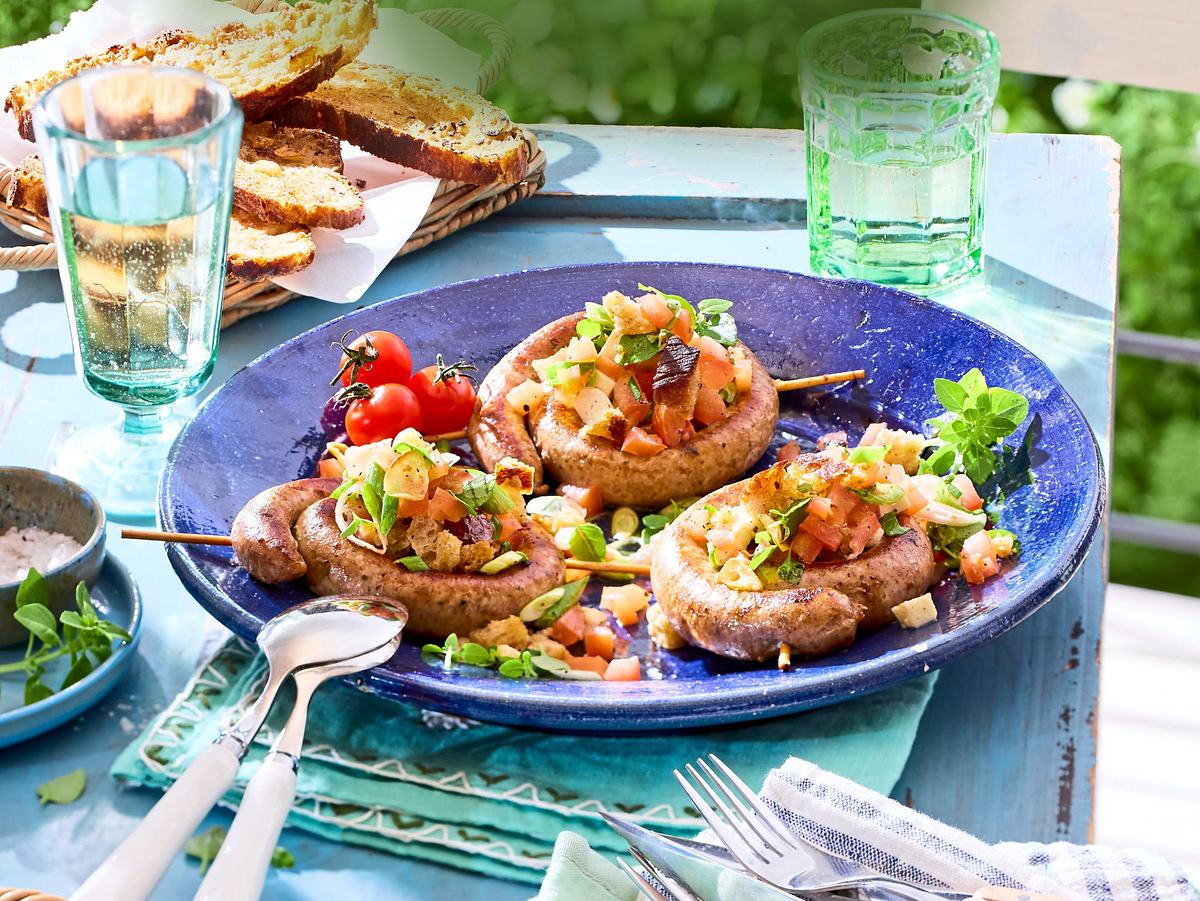 Wurstschnecken Bruschetta-Style