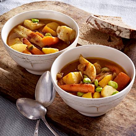 Wurzelgemüse-Eintopf mit Bohnen Rezept Wurzelgemüse-Eintopf mit Bohnen Rezept