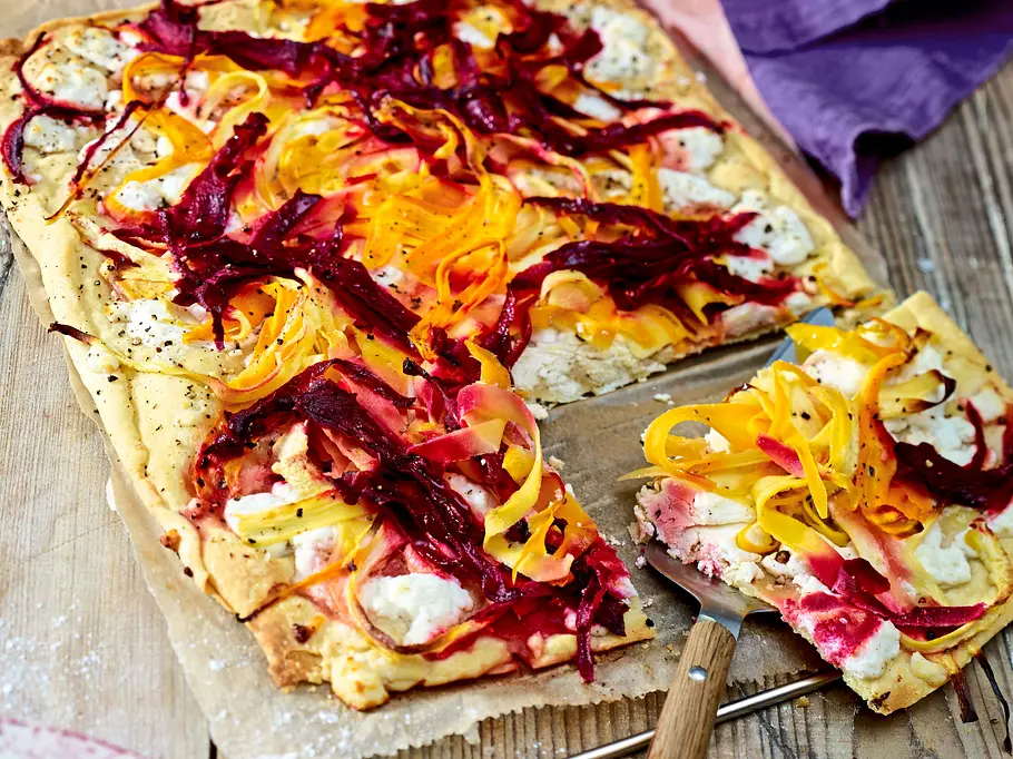 Wurzelgemüse-Ziegenkäse-Tarte Rezept Wurzelgemüse-Ziegenkäse-Tarte Rezept