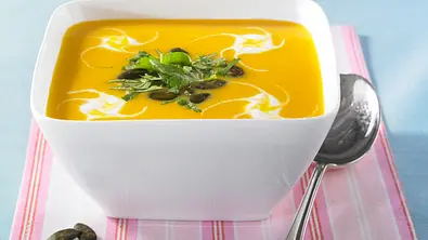 Würzige Kürbissuppe Rezept - Foto: LECKER @ Bauer Media Group