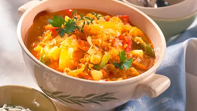 Würziger Kraut-Kartoffel-Topf Rezept - Foto: LECKER @ Bauer Media Group