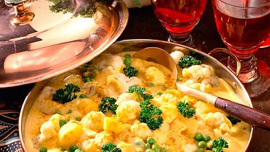 Würziges Blumenkohlcurry Rezept - Foto: LECKER @ Bauer Media Group