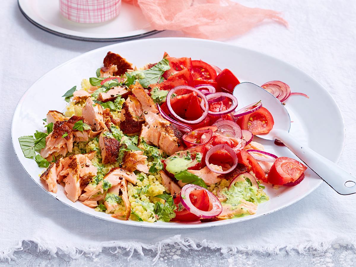 Würzlachs auf Kräuter-Bulgur-Salat Rezept