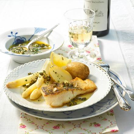 Zander auf Potsdamer Art mit Spargel Rezept