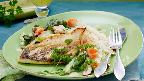 Zander mit Leipziger Allerlei und Butterreis Rezept - Foto: House of Food / Bauer Food Experts KG