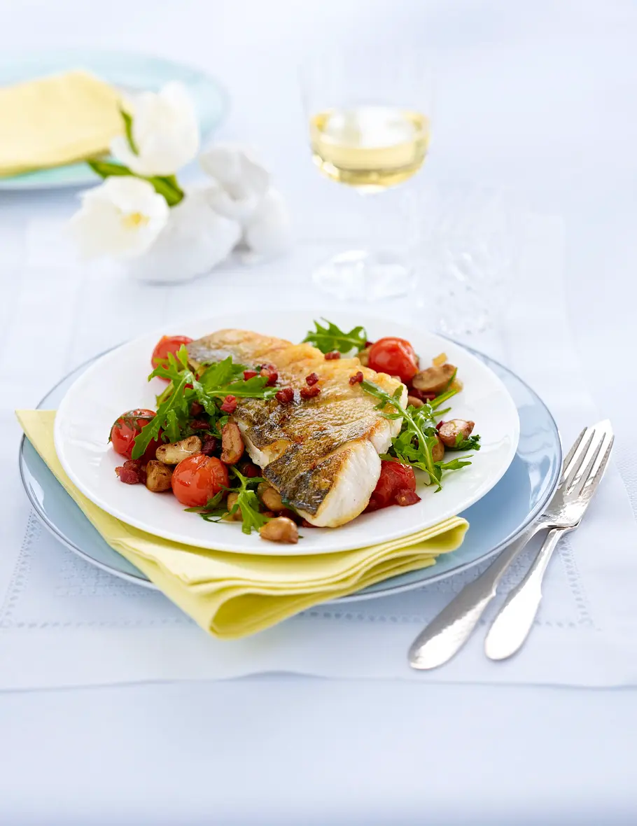 Zanderfilet auf Pilzgemüse Rezept Zanderfilet auf Pilzgemüse Rezept