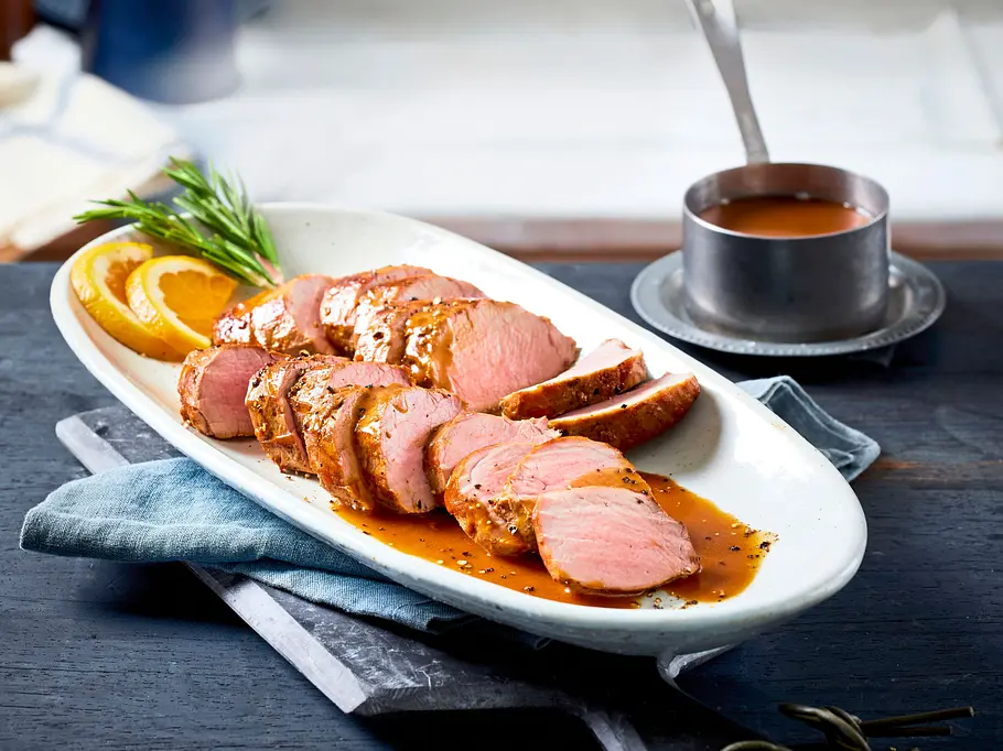 Zart gegartes Schweinefilet Rezept Zart gegartes Schweinefilet Rezept