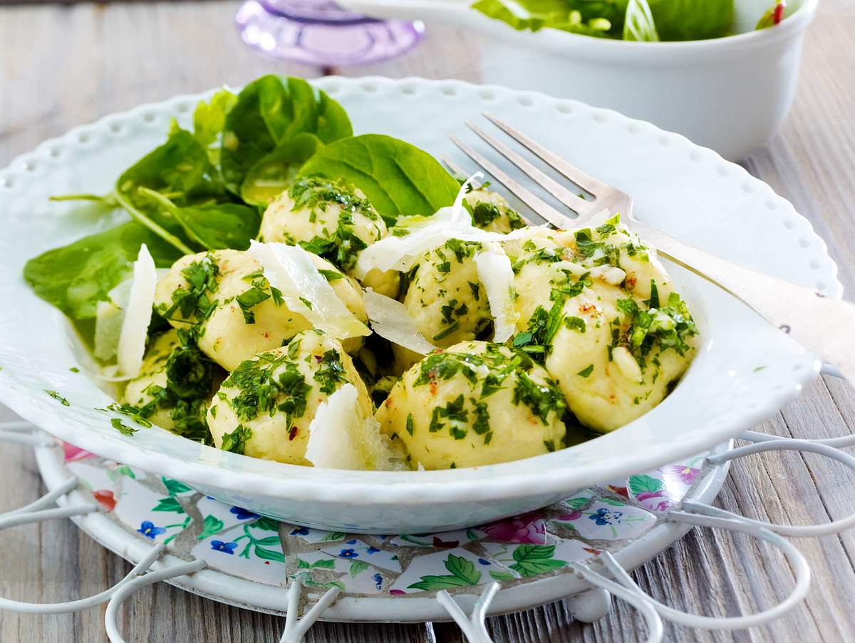 Zarte Gnocchi in Bärlauchbutter Rezept