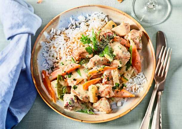 Zartes Ragout vom Kalb mit Butterreis Rezept