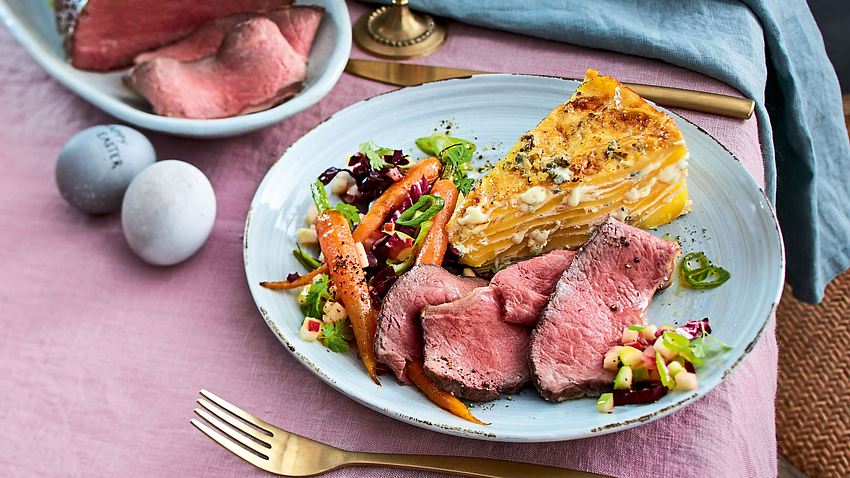 Zartes Roastbeef zu Kartoffel-Käse-Kuchen Rezept - Foto: House of Food / Bauer Food Experts KG