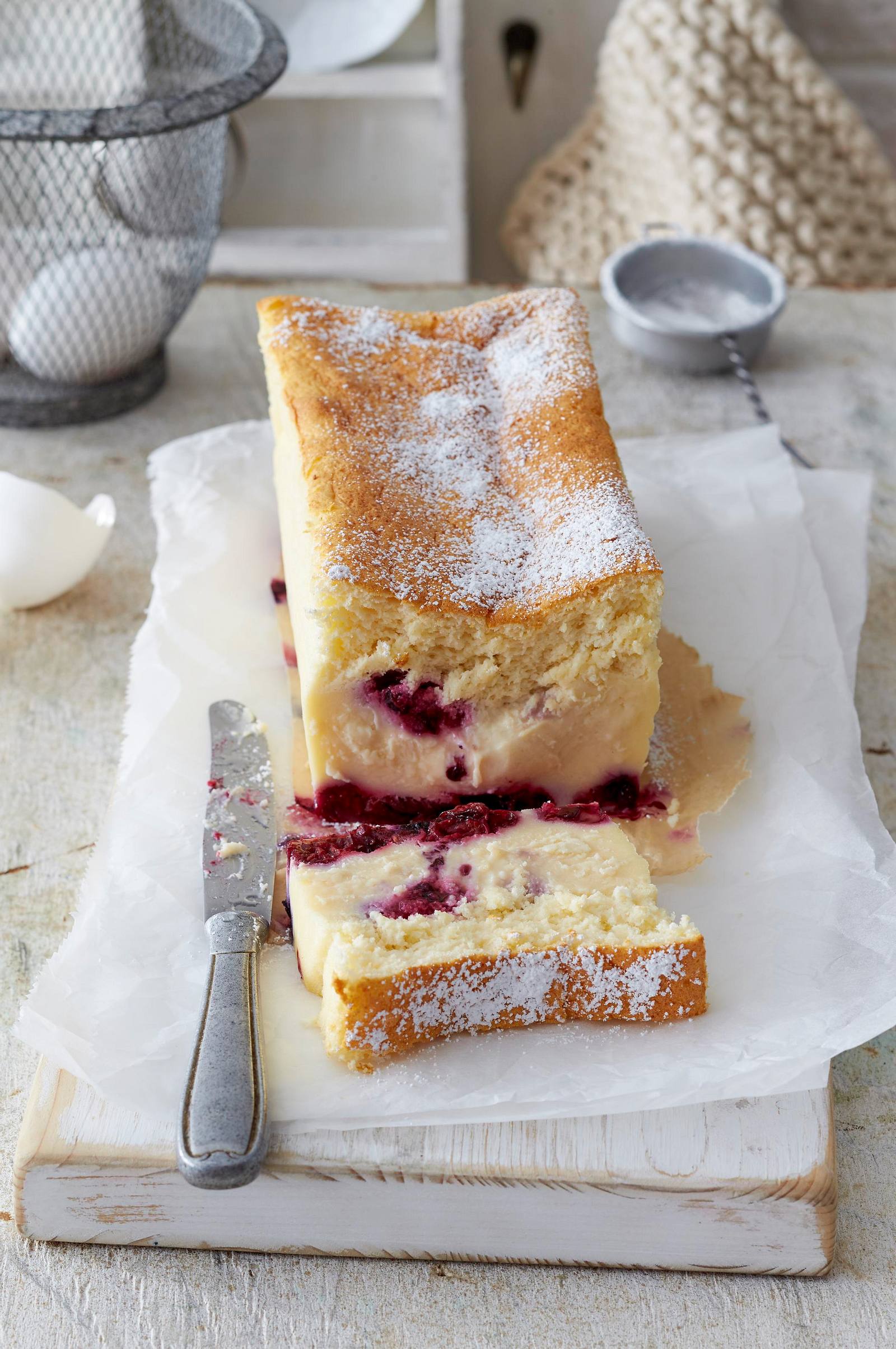 Zauber-Rote-Grütze-Kuchen Rezept | LECKER