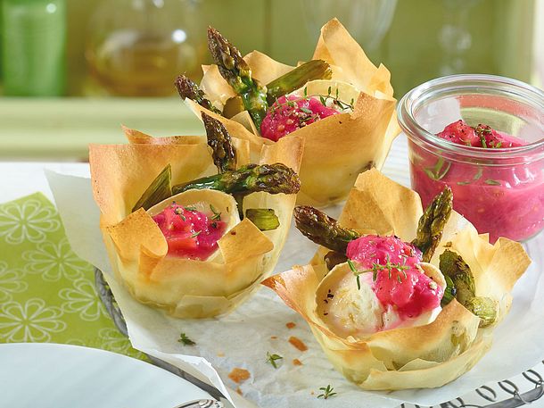 Ziegenkäse im Filokörbchen zu Rhabarberchutney Rezept