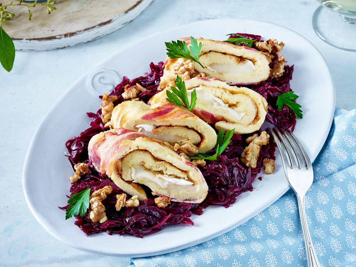 Ziegenkäsepfannkuchen mit Rotkohl Rezept