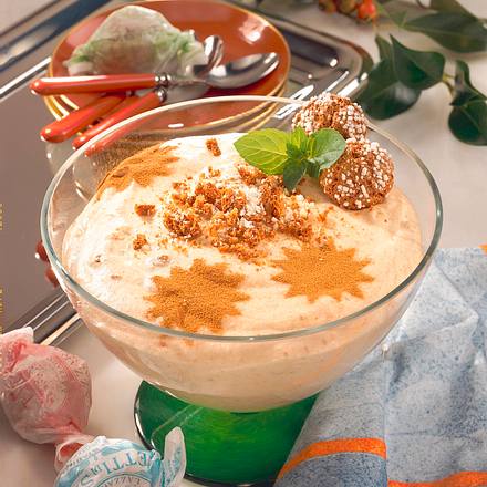 Zimt-Amarettocreme mit Mandeln Rezept