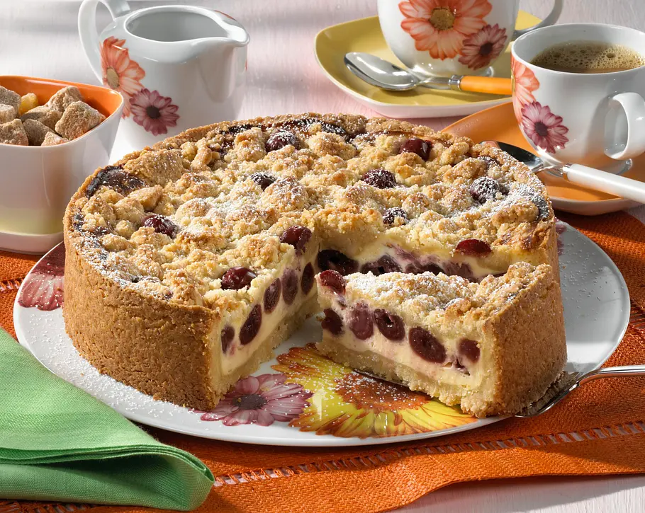 Zimt-Streuselkuchen mit Quark-Kirsch-Creme Rezept