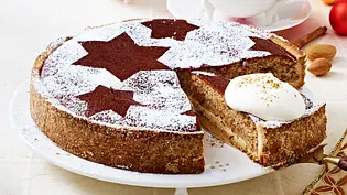 Zimtkuchen mit Mandeln Rezept - Foto: LECKER @ Bauer Media Group