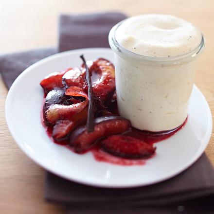 Zimtparfait zu Rotweinpflaumen Rezept Zimtparfait zu Rotweinpflaumen Rezept