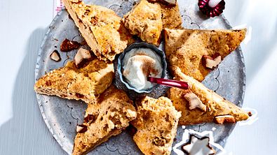 Zimtstern-Scones Rezept - Foto: LECKER @ Bauer Media Group