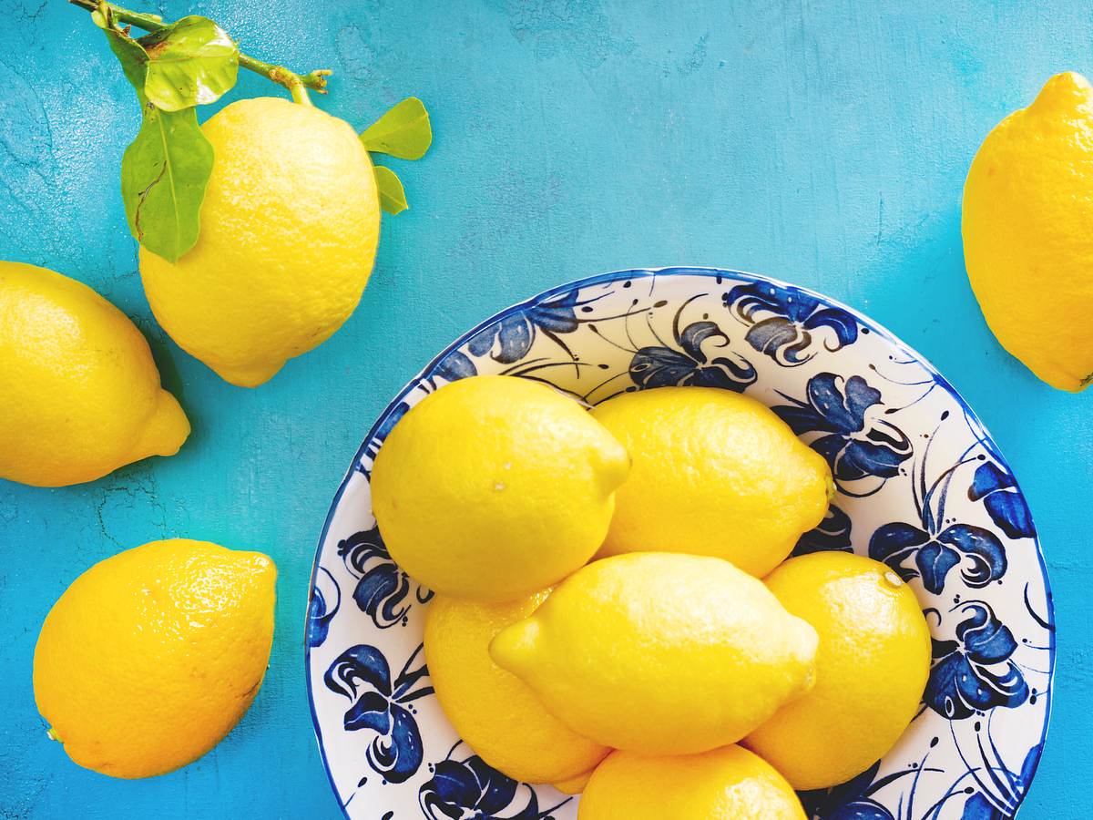 Die Zitrone ist eine wahre Vitaminbombe und darum in der Küche unverzichtbar!