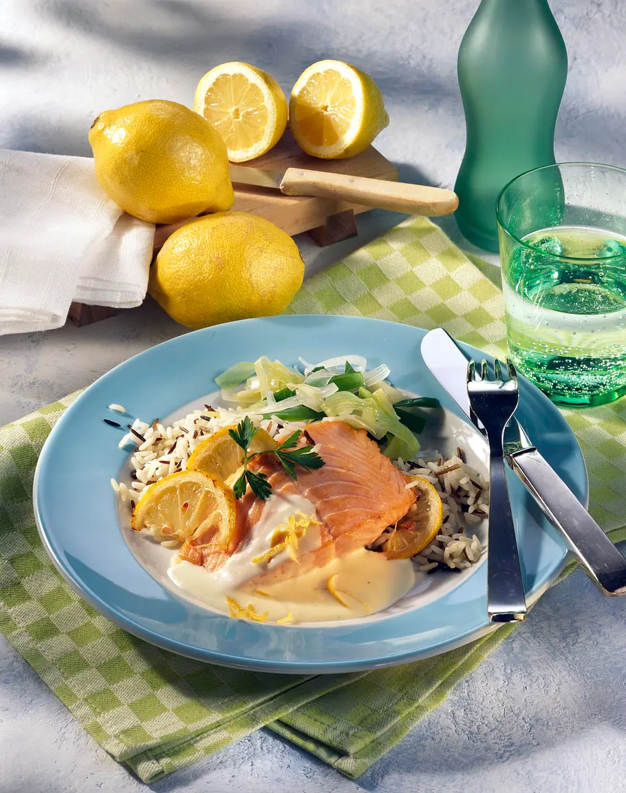 Zitronen-Lachs mit Porree Rezept Zitronen-Lachs mit Porree Rezept